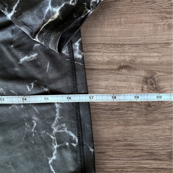 NWT Byffbunny Collection Limitless Black and White Marble Shirt Women’s Size 2XL - Picture 5 of 7